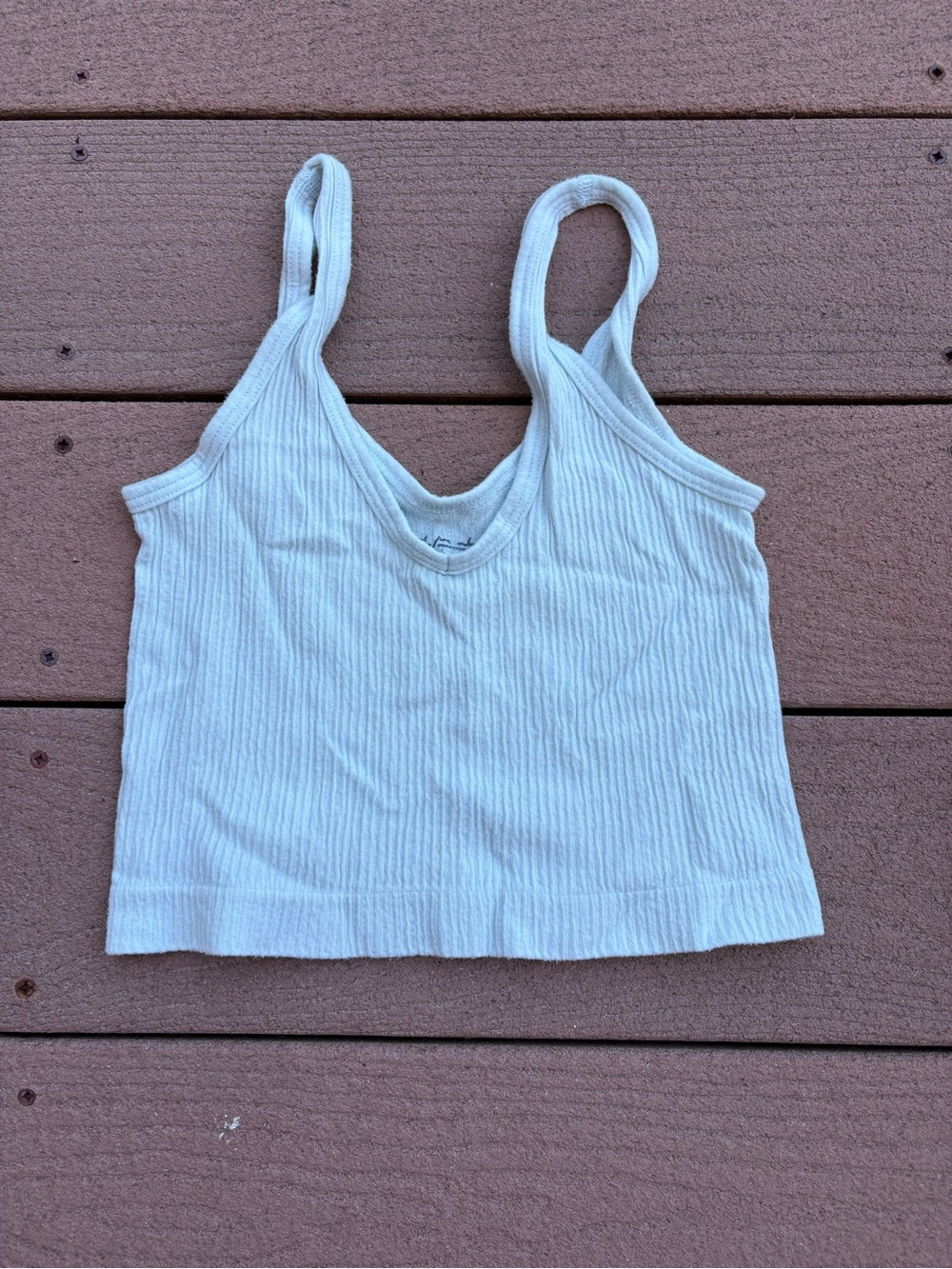 Urban Outfitters Ribbed V-Neck Crop Camisole - Off-White